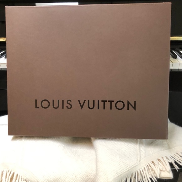 SOLD-Authentic Louis Vuitton Tivoli GM - Picture 8 of 8